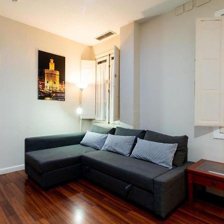 Ferienwohnung Holi-Rent Lumbreras Sevilla Exterior foto