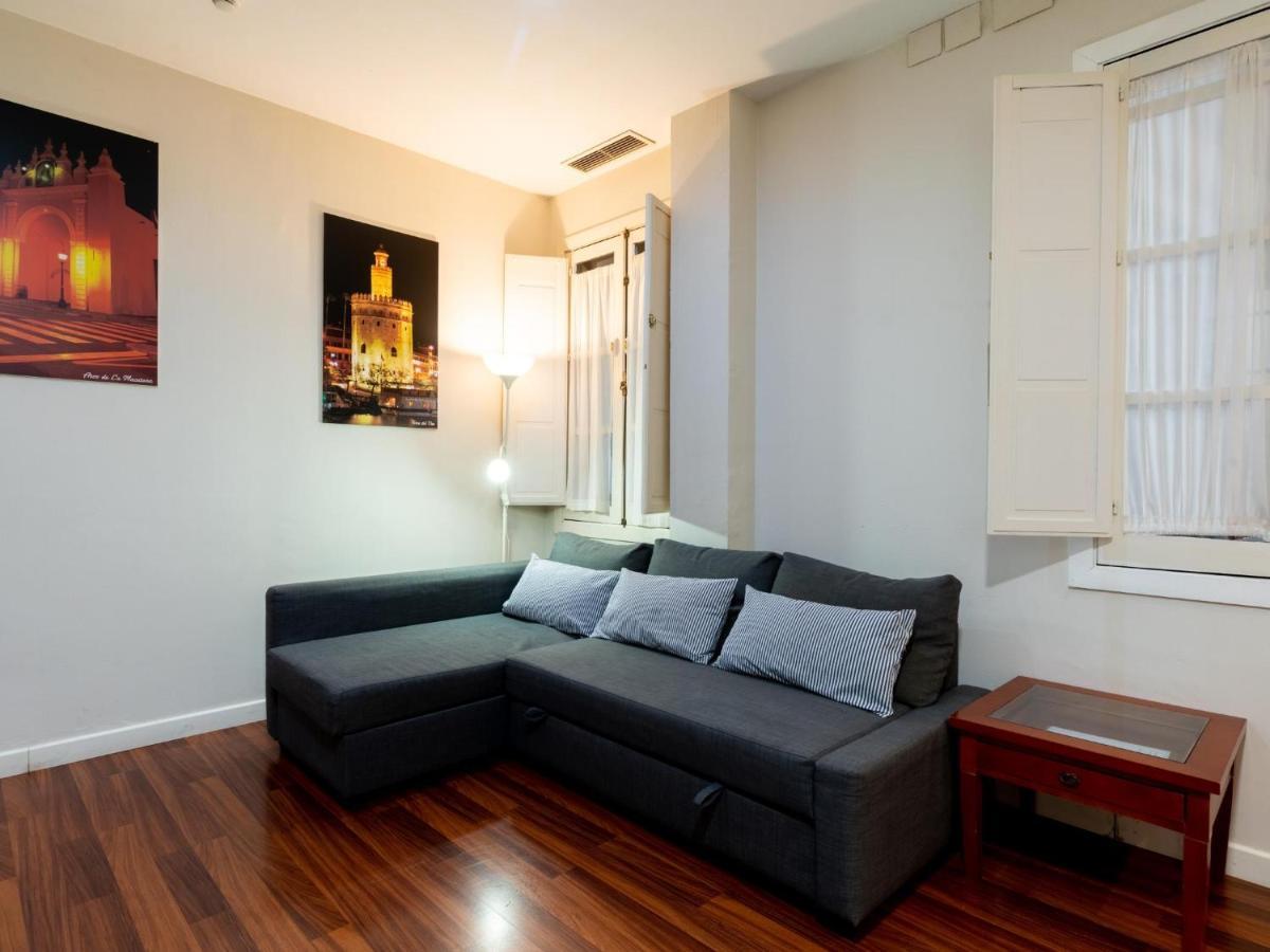 Ferienwohnung Holi-Rent Lumbreras Sevilla Exterior foto