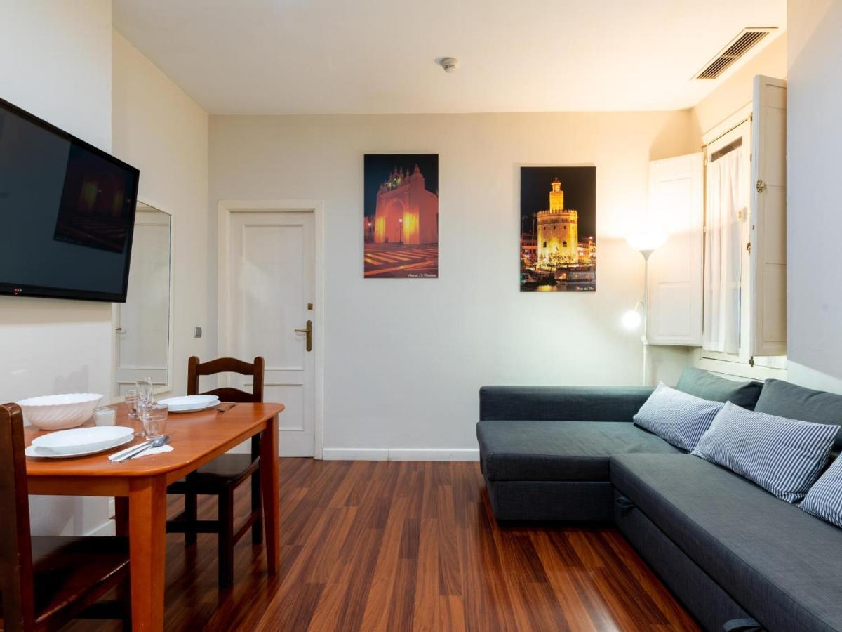 Ferienwohnung Holi-Rent Lumbreras Sevilla Exterior foto